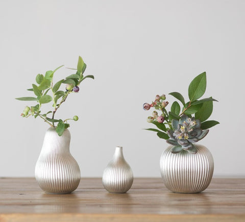 Flower Vase - suzu or tin product - apple